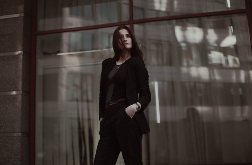 yasmine malek biography and life